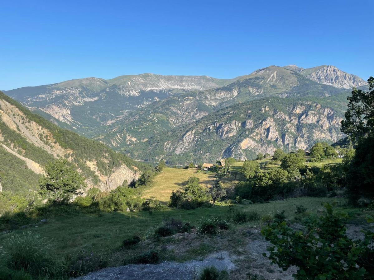 Gite De La Fontaine Gorges De Daluis Exterior photo